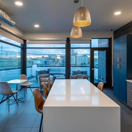 Flexhome Skywalk To Fiserv 1Br Apt U5 Милуоки Экстерьер фото