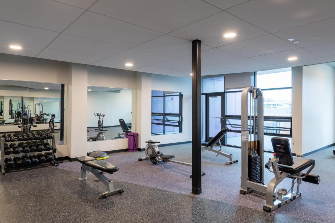 Flexhome Skywalk To Fiserv 1Br Apt U5 Милуоки Экстерьер фото