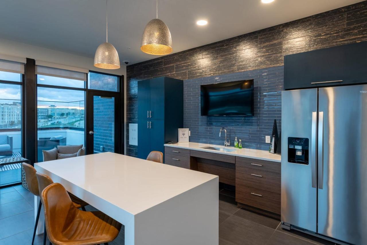 Flexhome Skywalk To Fiserv 1Br Apt U5 Милуоки Экстерьер фото