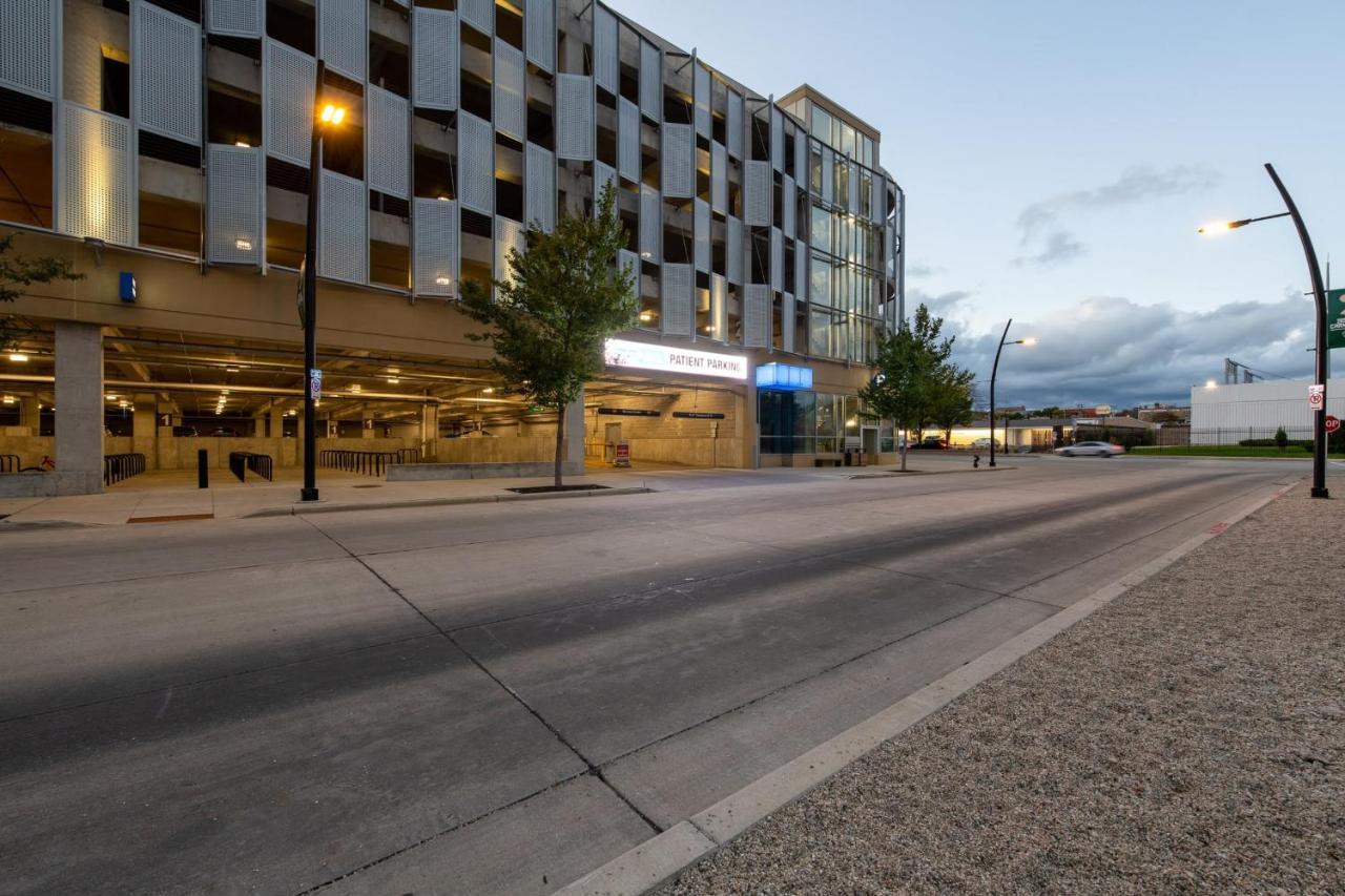 Flexhome Skywalk To Fiserv 1Br Apt U5 Милуоки Экстерьер фото